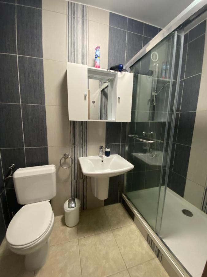 Eszter Apartman Eger Exteriör bild